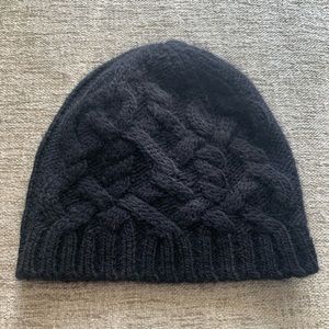 Black stylish beanie Italian wool